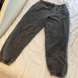 Aritzia TNA cozy fleece sweatpants size M